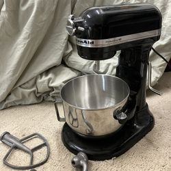 KitchenAid Professional HD Mixer w/ Bowl, Hook, Beater & Cover (Needs Repair)