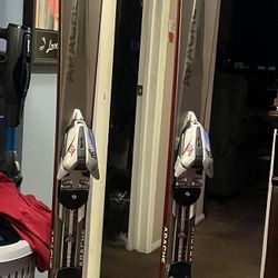 Sabre 119-72-103 Snow Skis  With Boots Size 10.5 