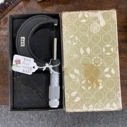 Tool Micrometer Vintage P&W W/box