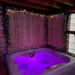 4 Person Hot Tub