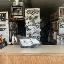 2017 To 2018 Subaru Forester Headlight Passenger Side Assembly #1164 FI201