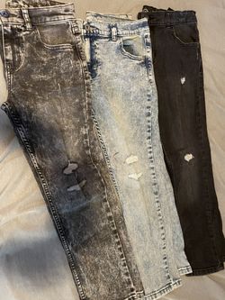 Bonitos Pantalones Para Niños A Buen Precio A $5$3 Cada Uno 