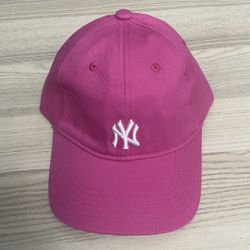 MLB New York Yankees Logo Embroidered Baseball Cap  In Pink