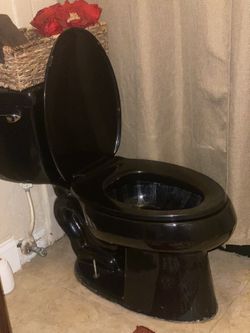 KOHLER Black Tiolet