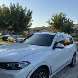 2022 BMW X7