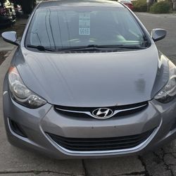 Hyundai Elantra 