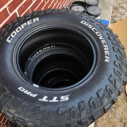 TIRES 295 70 18