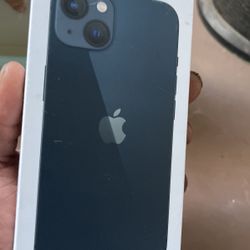Apple iPhone 13