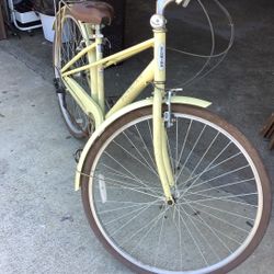 Shwinn Admiral 700 Bike
