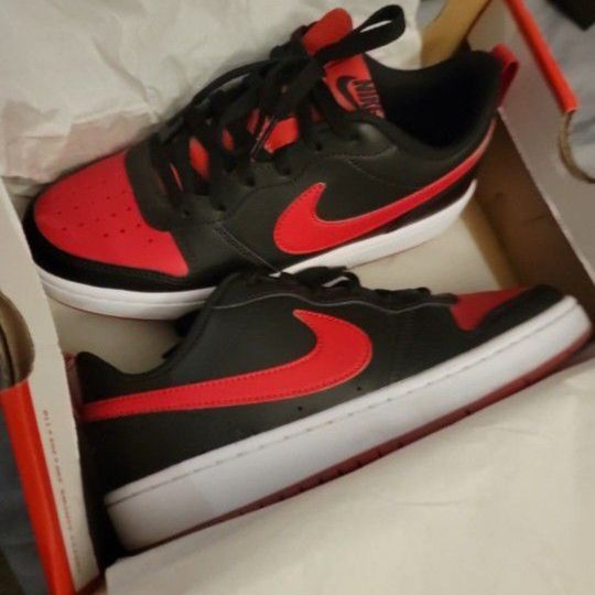 Nikes RED & BLACK