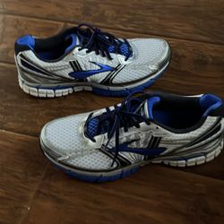 Brooks GTS14 size 12
