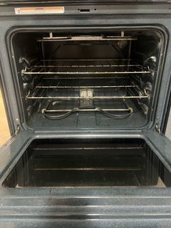 Electric Oven with Racks and Broiler Drawer