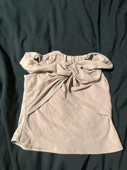 Stylish light pink top