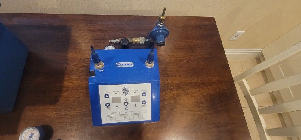 Conwin Dual Balloon Air Filler