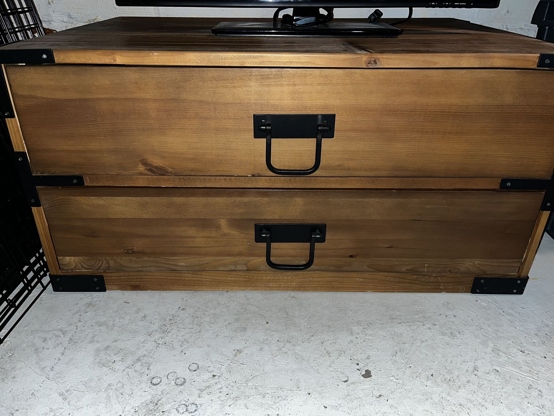 TV Stand/storage chest
