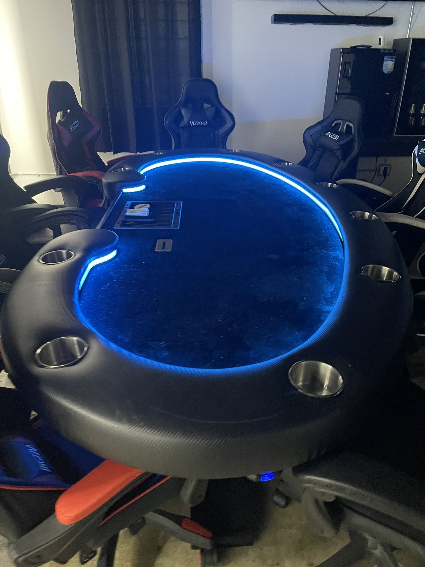 Poker Table
