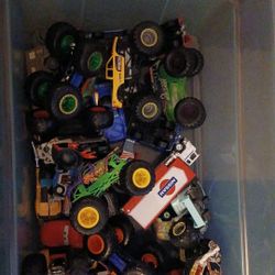 Cars & Monster Truckes