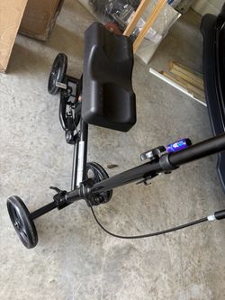 Knee scooter