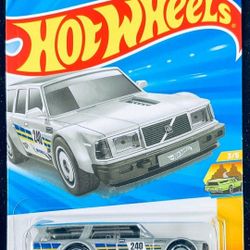 Hot Wheels Silver Volvo 240 Drift Wagon Silver P CASE 2025