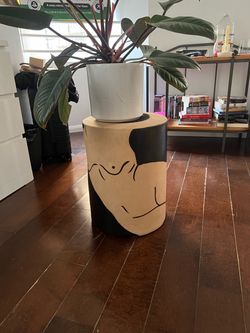 Nude Ceramic Accent Table