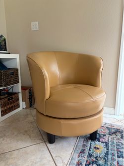 Swivel Accent Chair