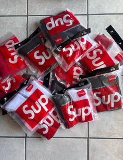 Supreme Socks