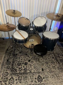 Pearl Forum Series Complete Drum Set