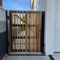 Steel Frame / Wood