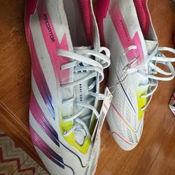 Cleats “predator Elite FG”