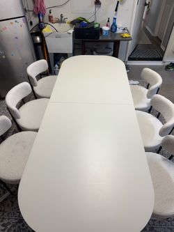 Dining table and 6 chairs