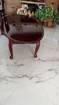 Cocktail table