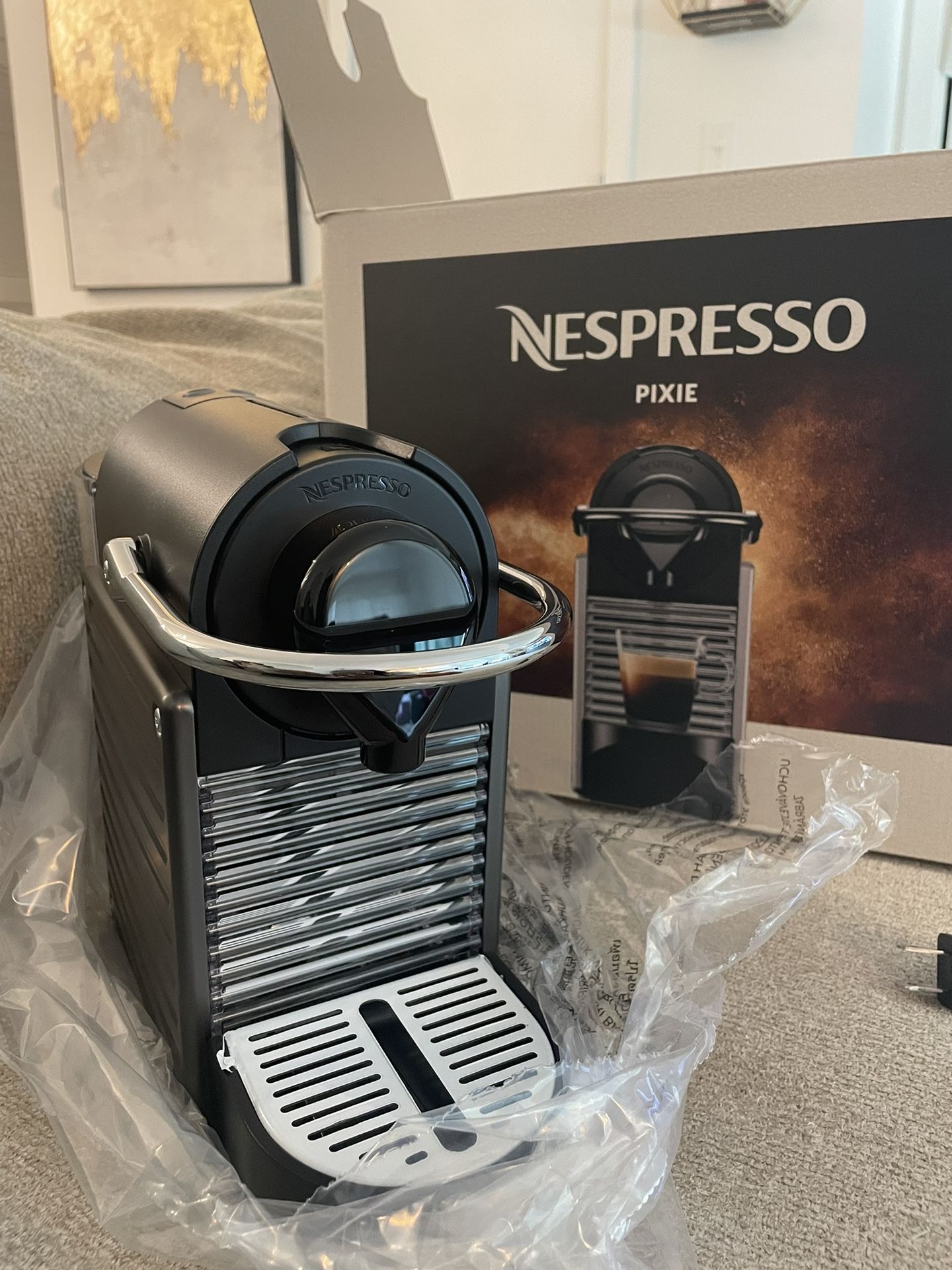 Nespresso Pixie BRAND NEW