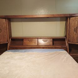 King Bedroom Set (no frame or mattress)