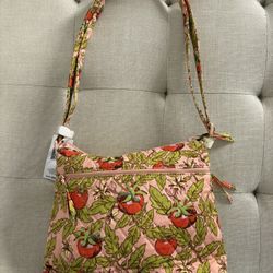 NWT Vera Bradley Tomato Vines Zip Hipster