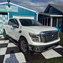 2017 Nissan Titan Crew Cab