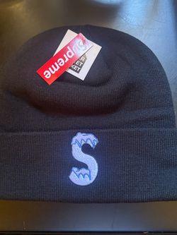 Supreme S black beanie