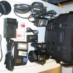 Sony Cybershot DSC-H50 9MP Digital Still Photo Camera Video Camcorder 15x Zoom w/Night Shot