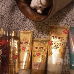 Brand New BATH And Body 4 PC Set Winter Peach Marshmallow