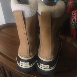 Sorel Winter Boots with Sherpa Lining