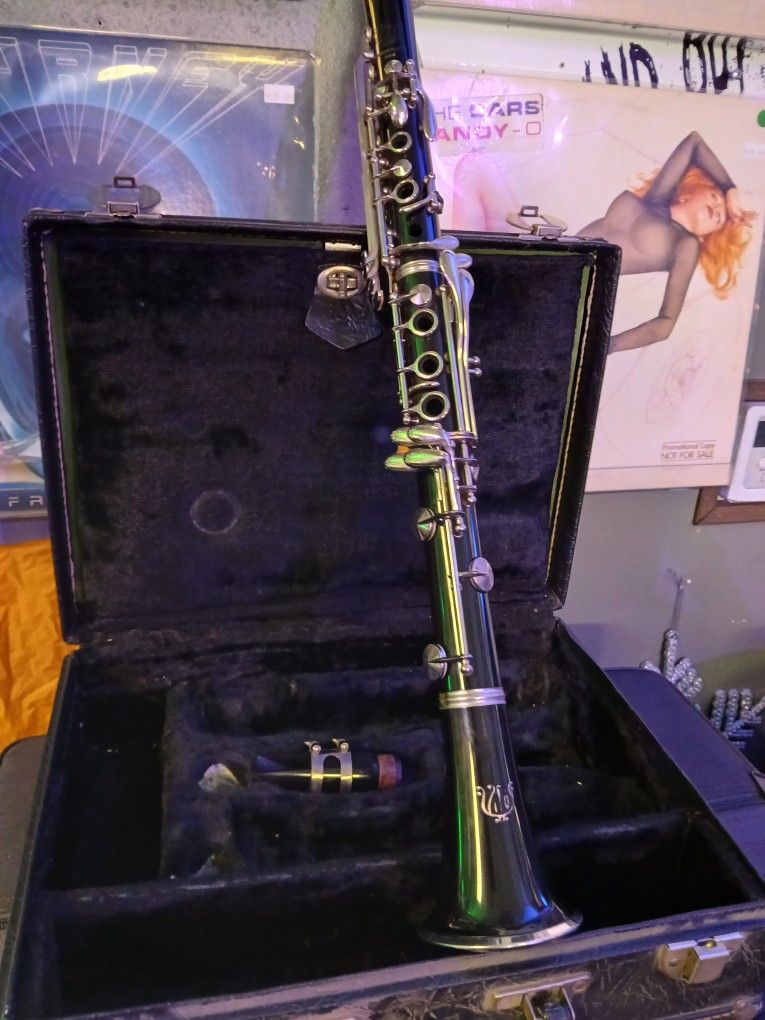 Vito Clarinet With Case Made In USA