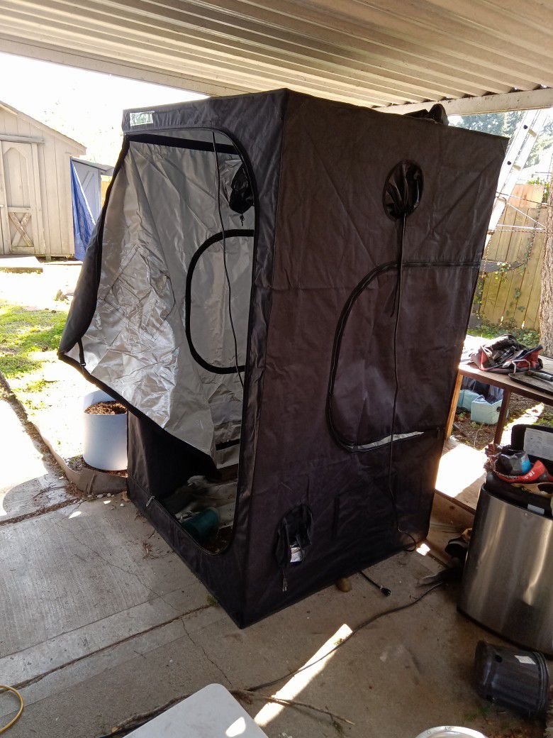 Grow Tent Indoor/Outdoor