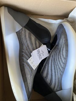 Yeezy Barium Size 10.5