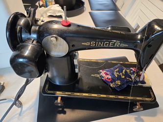 Vintage Singer Sewing Machine