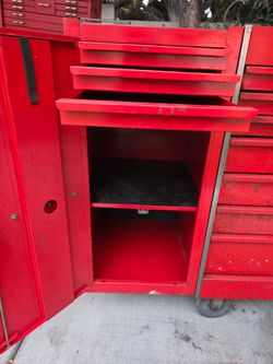 Snap-on roll away toolbox