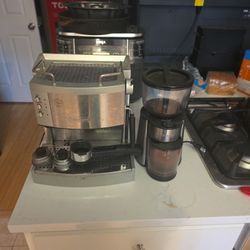 Delonghi Espresso And Cappuccino Maker With Coffee Grinder