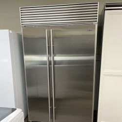 SUBZERO STAINLESS STEEL REFRIGERATOR 48”
