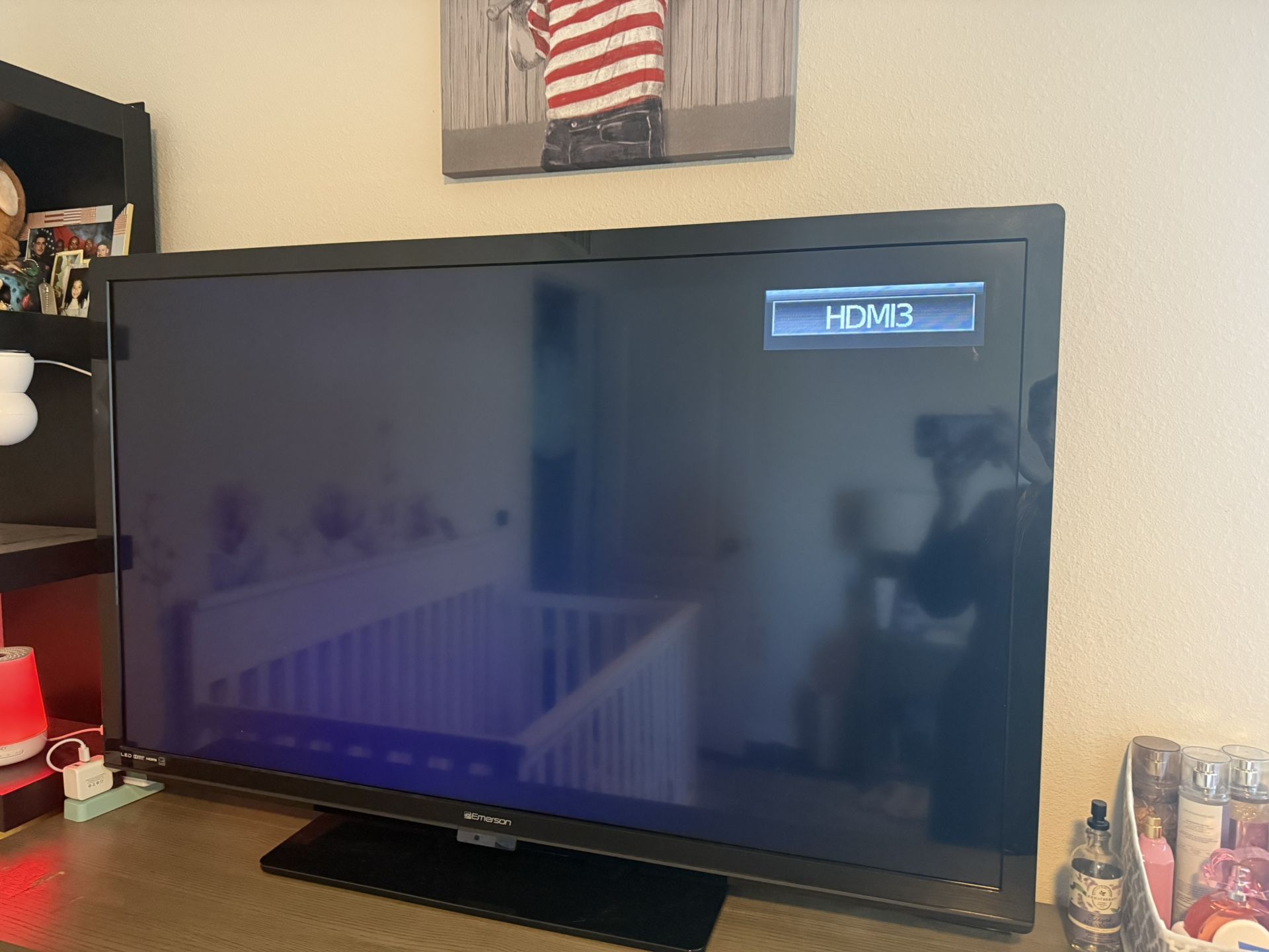 Tv 50inches Emerson