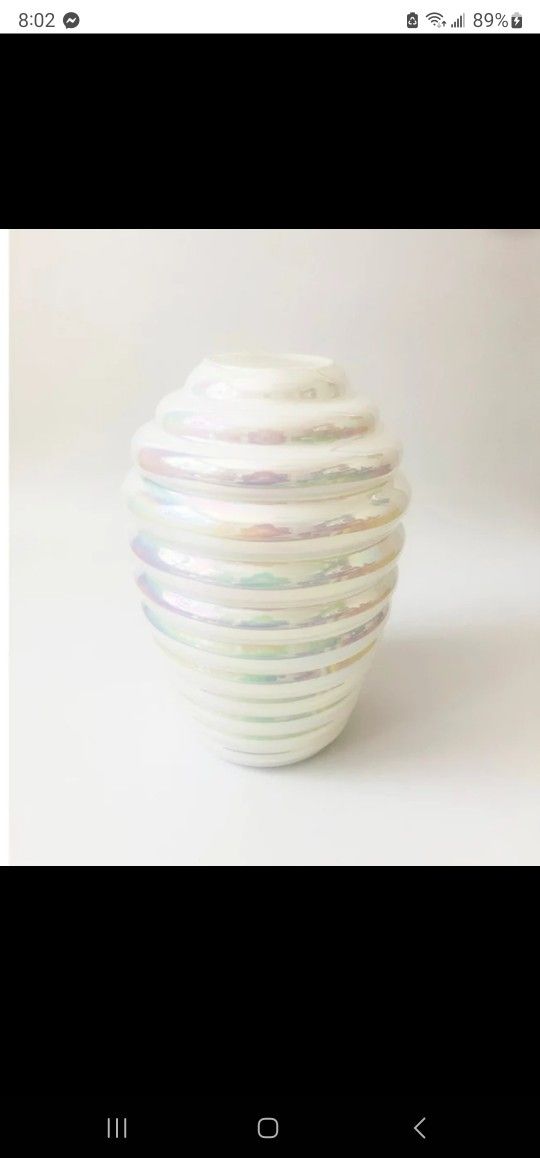 Large Ribbed White Iridescent Hand Blown Honeycomb Cambridge Glass Vase