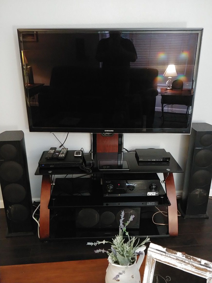 55 inch tv and surround sound