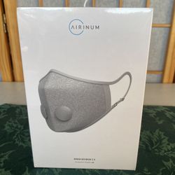 Brand New Lrg Airinum Urban Air Mask 2.0